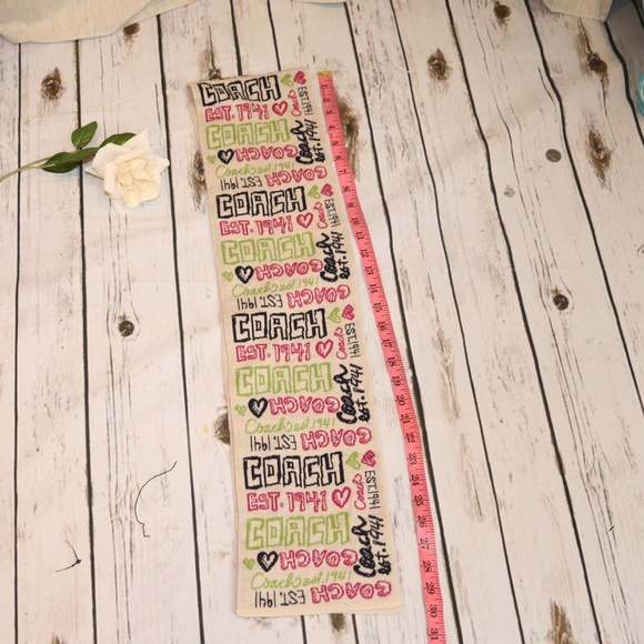 Coach Wool Scarf Logos - Picture 4 of 7